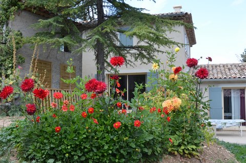 la maison côté sud avec terrasse